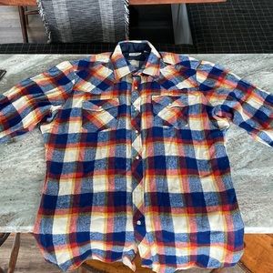 SEARS 100% Acrylic 18 1/2 tall